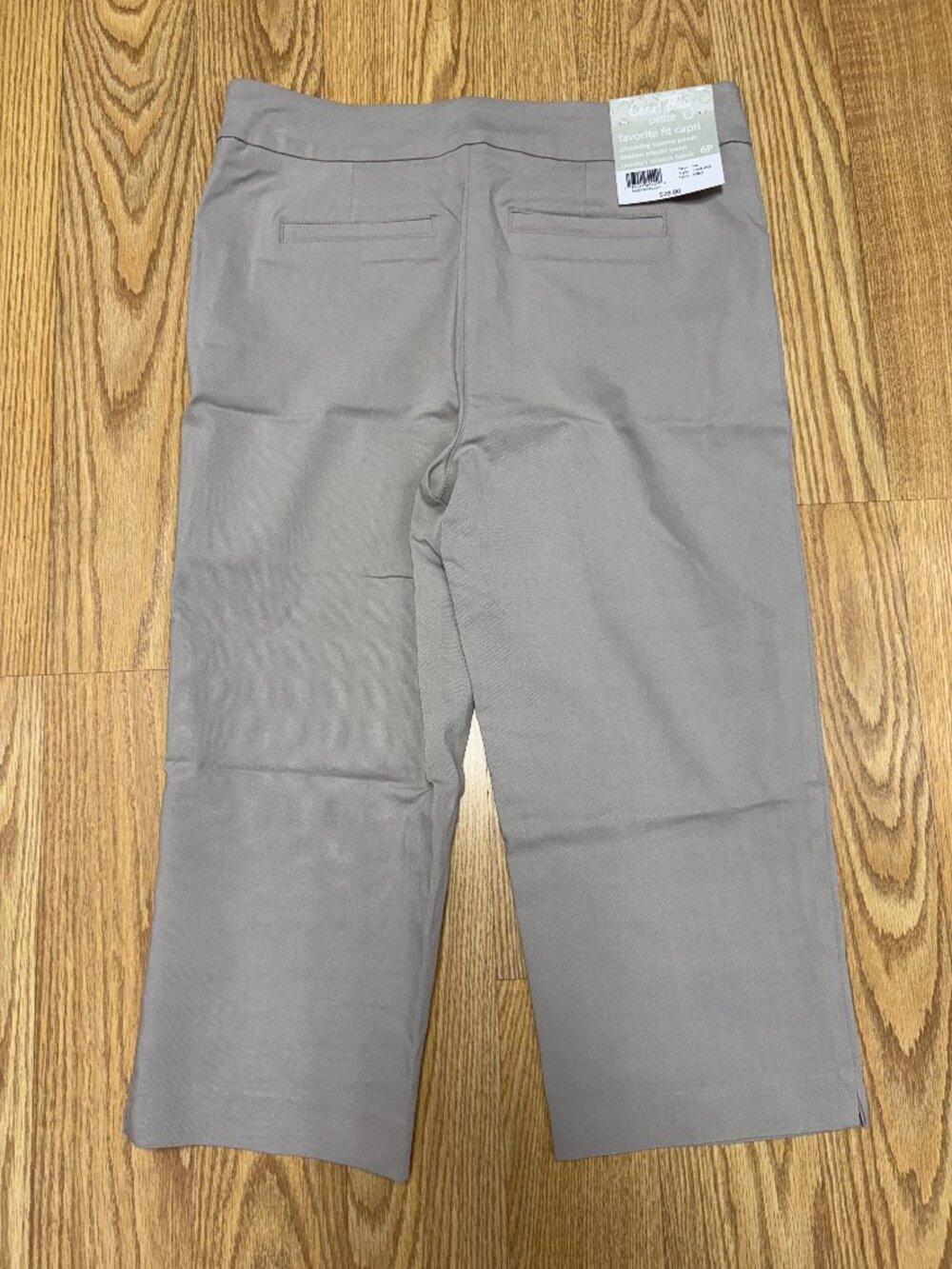 Coral Bay Petite Slimming Tummy Panel NEW with Tags Women's Capri Size 6P